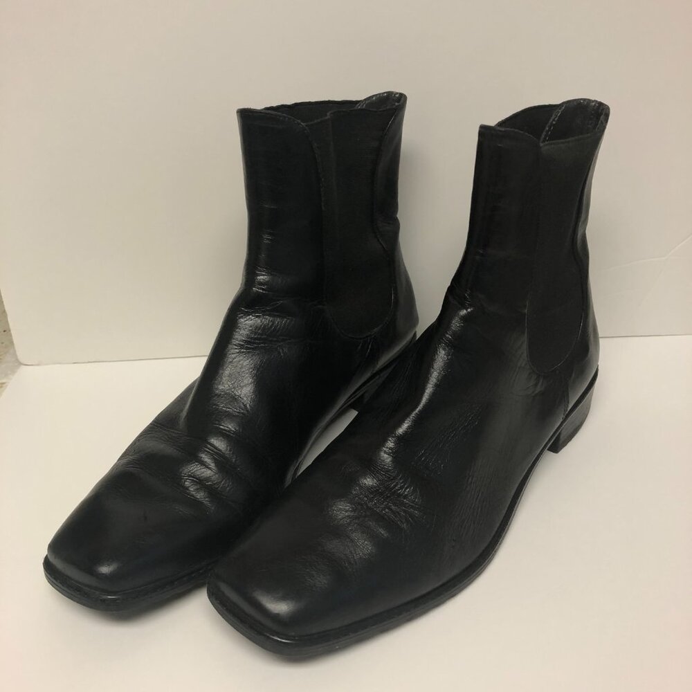 Stuart Weitzman Black Leather Chelsea Ankle Boots